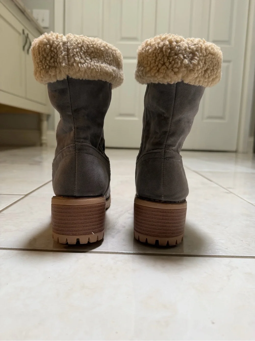 Women’s Gray Cozy Faux-Shearling Cuff Mid-Calf Boots